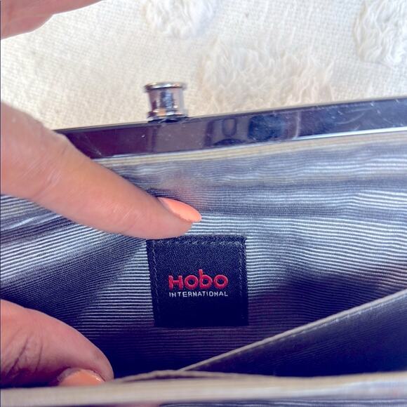 Hobo Vintage Lauren Clutch-Leather Wallet Purple Crocodile-Embossed - Picture 10 of 15